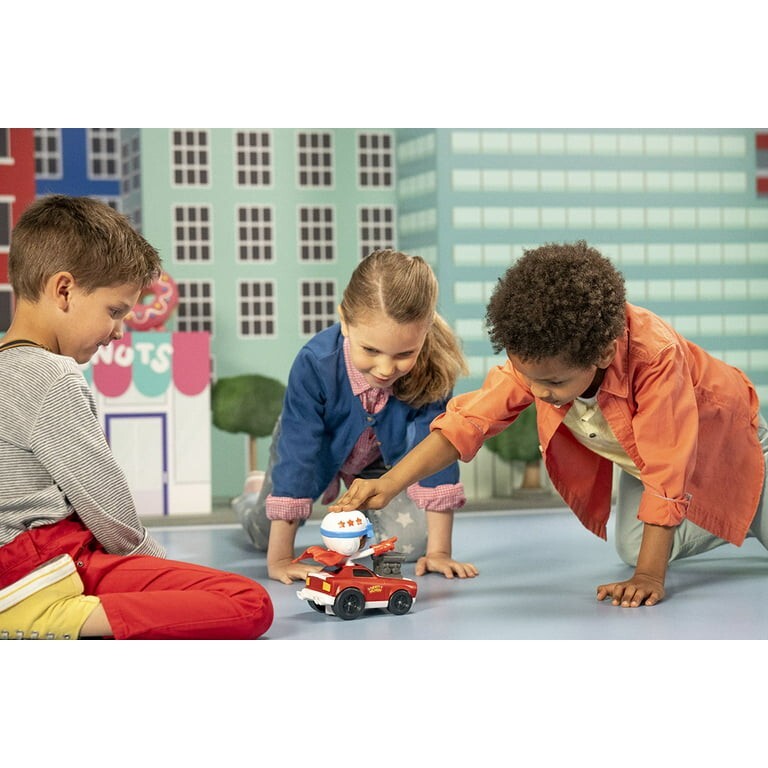 Goliath Donut Dash Skill and Action Fun Game is a colorful & engaging game