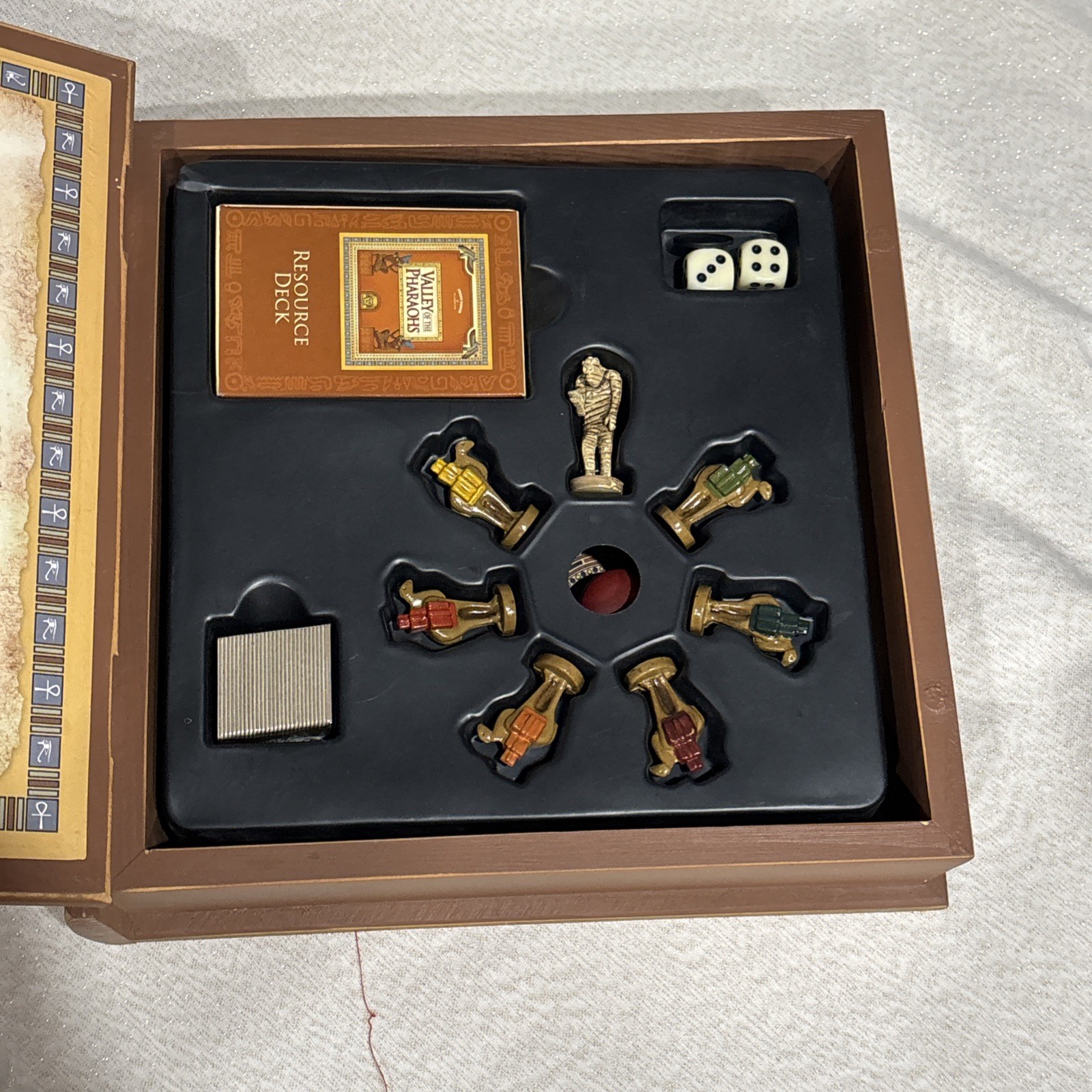 VALLEY OF THE PHARAOHS Bookshelf Board Game 2006 Front Porch Classics – COMPLETE