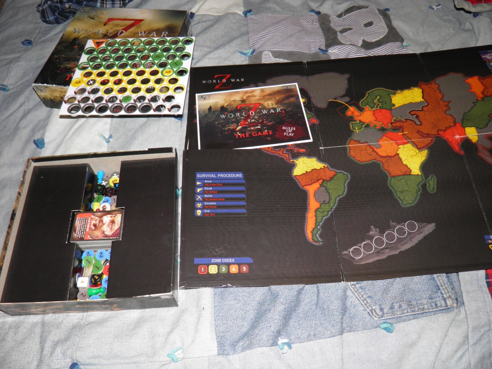 UNIVERSITY GAMES , WORLD WAR Z , THE GAME BOARD GAME – 2013 EDITION