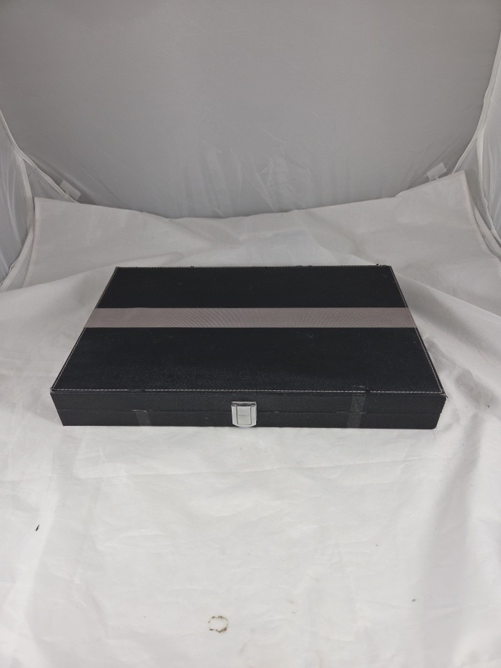 2013 CRATE AND BARREL black hard case Backgammon Travel Set, Wooden Playing Chip