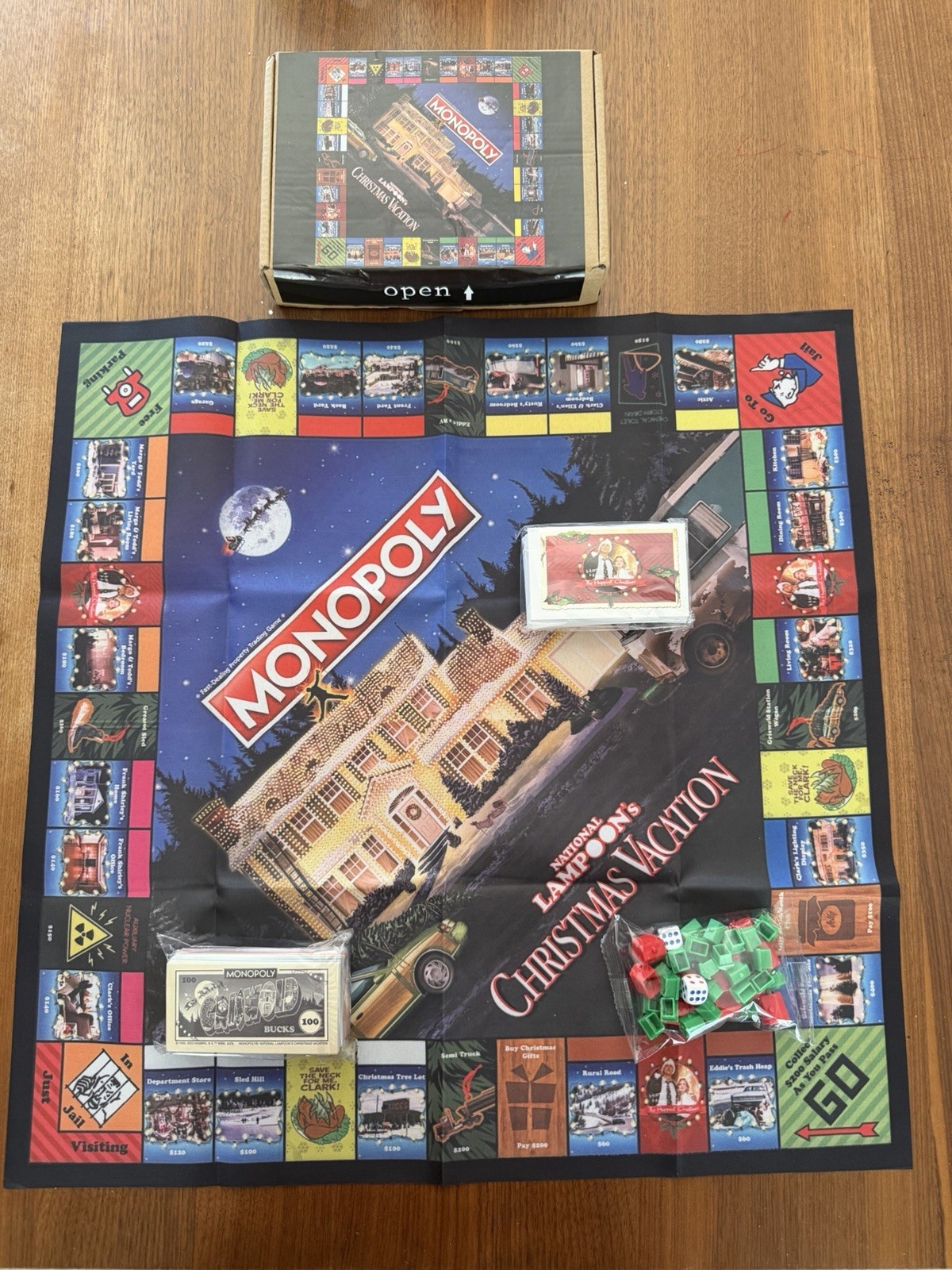 Monopoly: National Lampoons Christmas Vacation Game Travel Edition Cloth Board