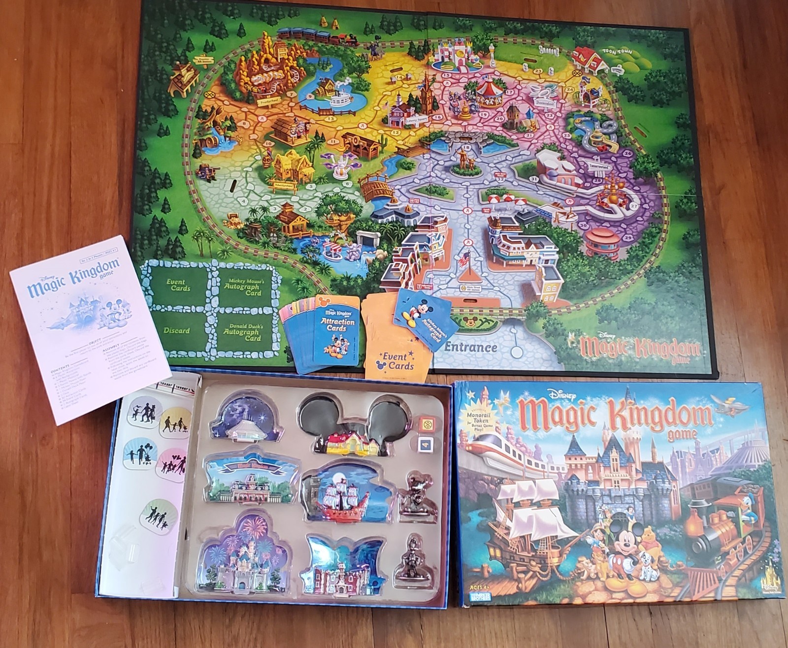 Disney Magic Kingdom Game Parker Bros 2004 Bonus Monorail Token Complete Lik NEW
