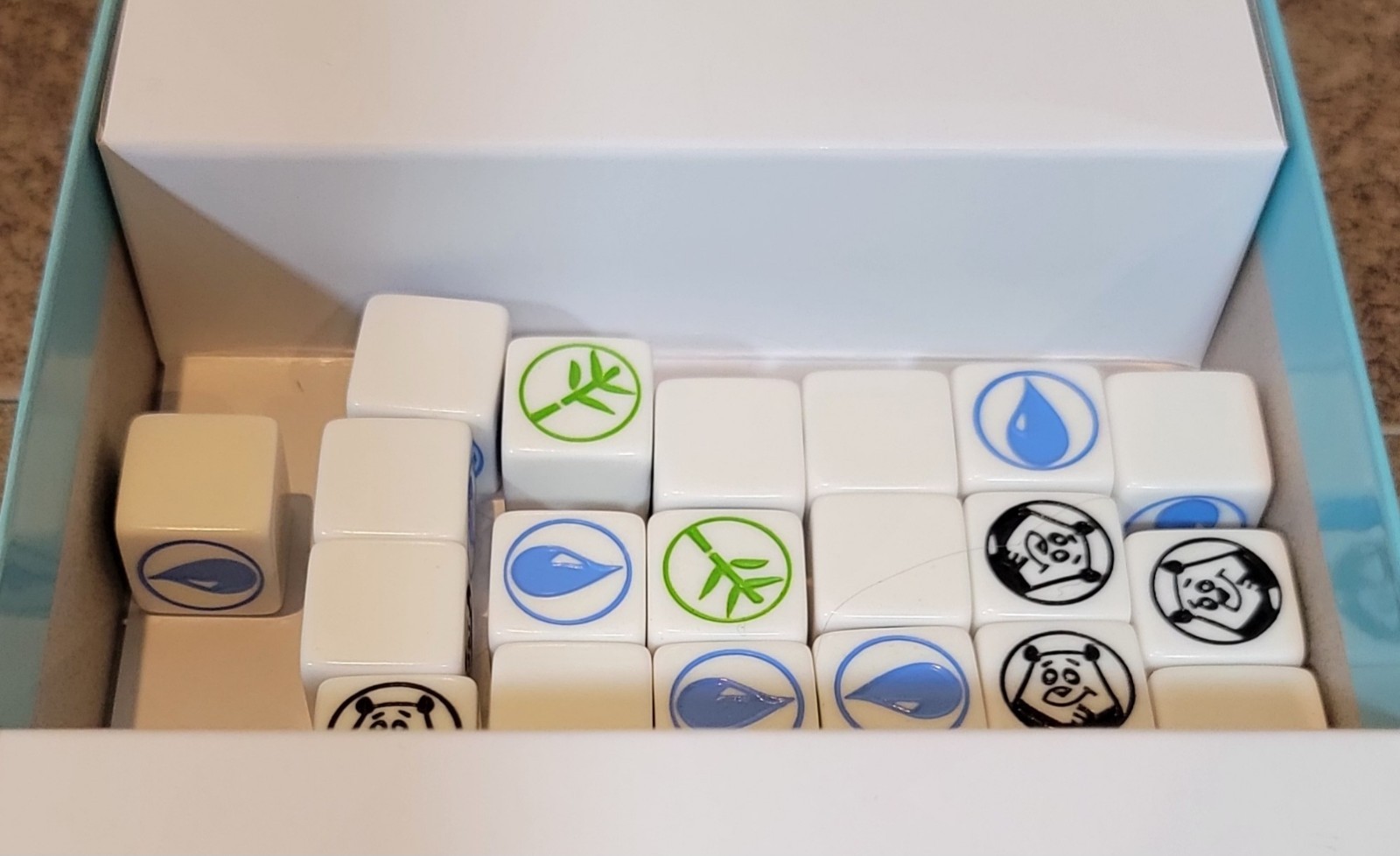 PASS THE PANDAS dice game – Ultra Pro 2018 – COMPLETE