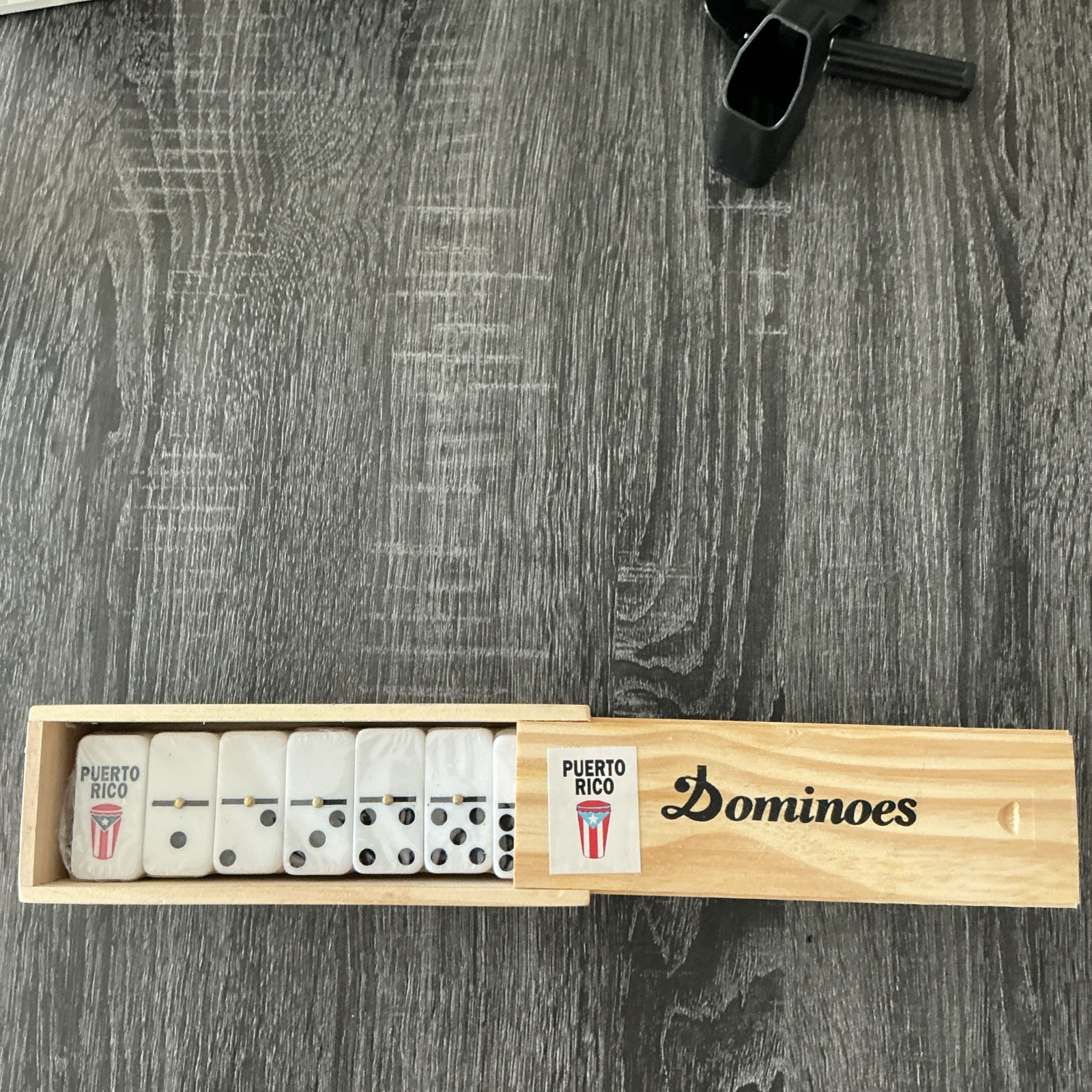 DOUBLE SIX DOMINOES WITH WOODEN CASE JUEGO DE DOMINOS DOBLE 6