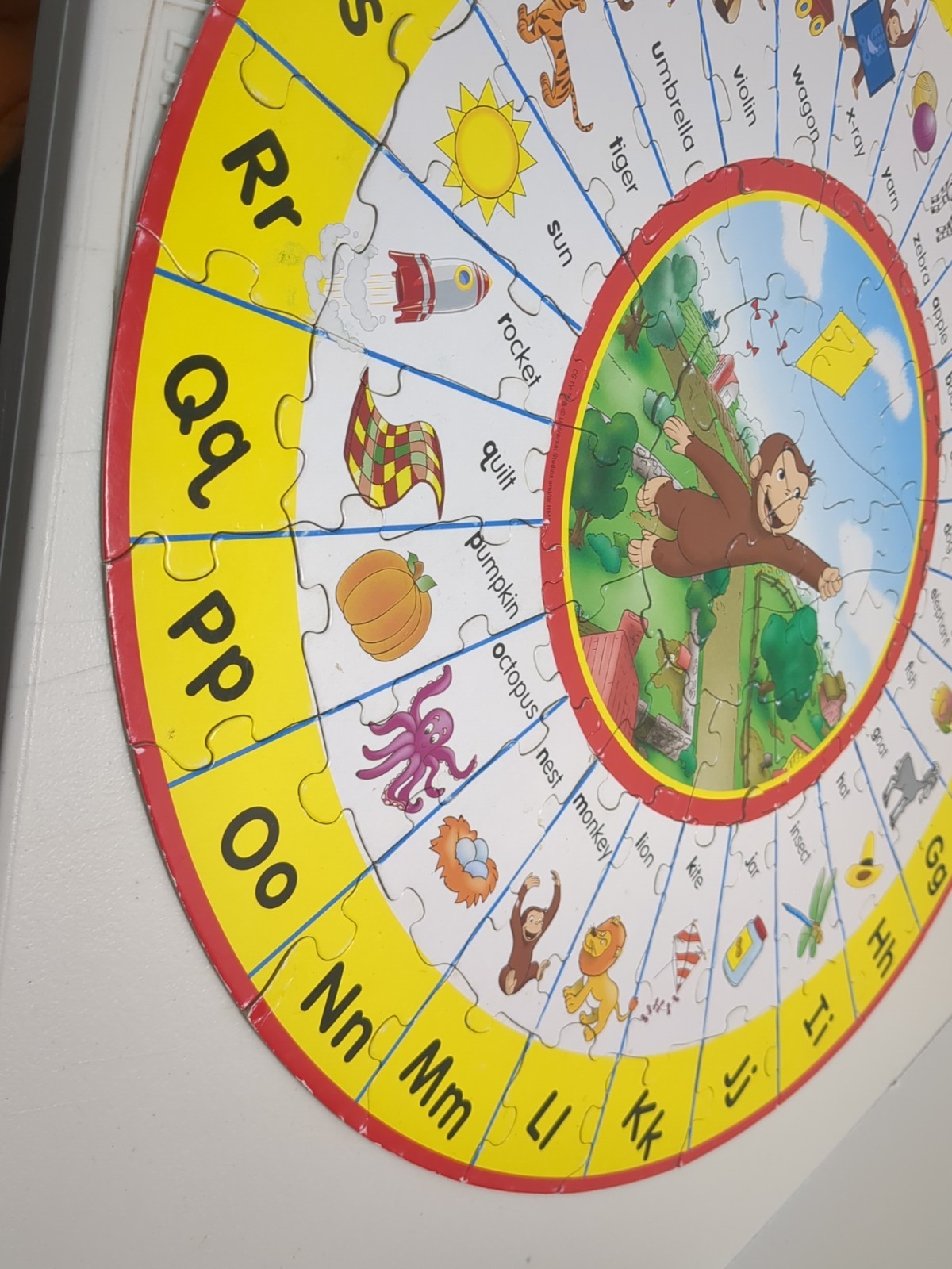 2007 Curious George Self Correcting Puzzle by Universal Complete Pre-owned