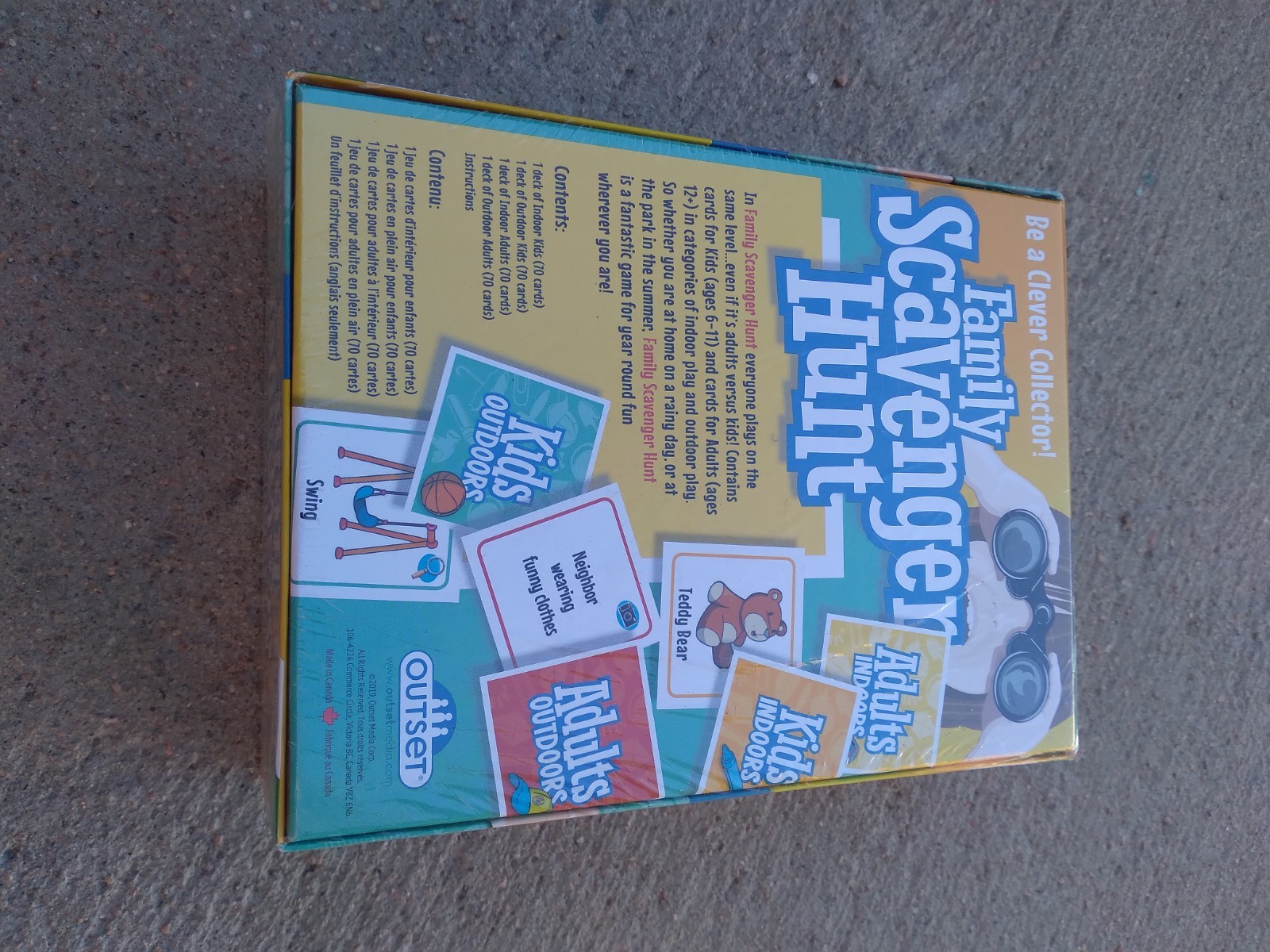 Family Scavenger Hunt Game Card Games NEW Ages 6+ Players 2+