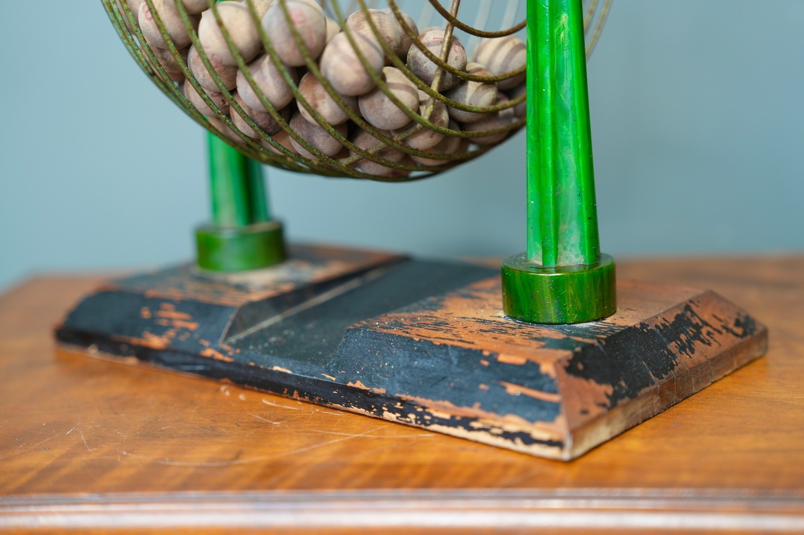 Vintage Metal Bingo Cage Green Bakelite Tower Pillars handle w/ wooden balls