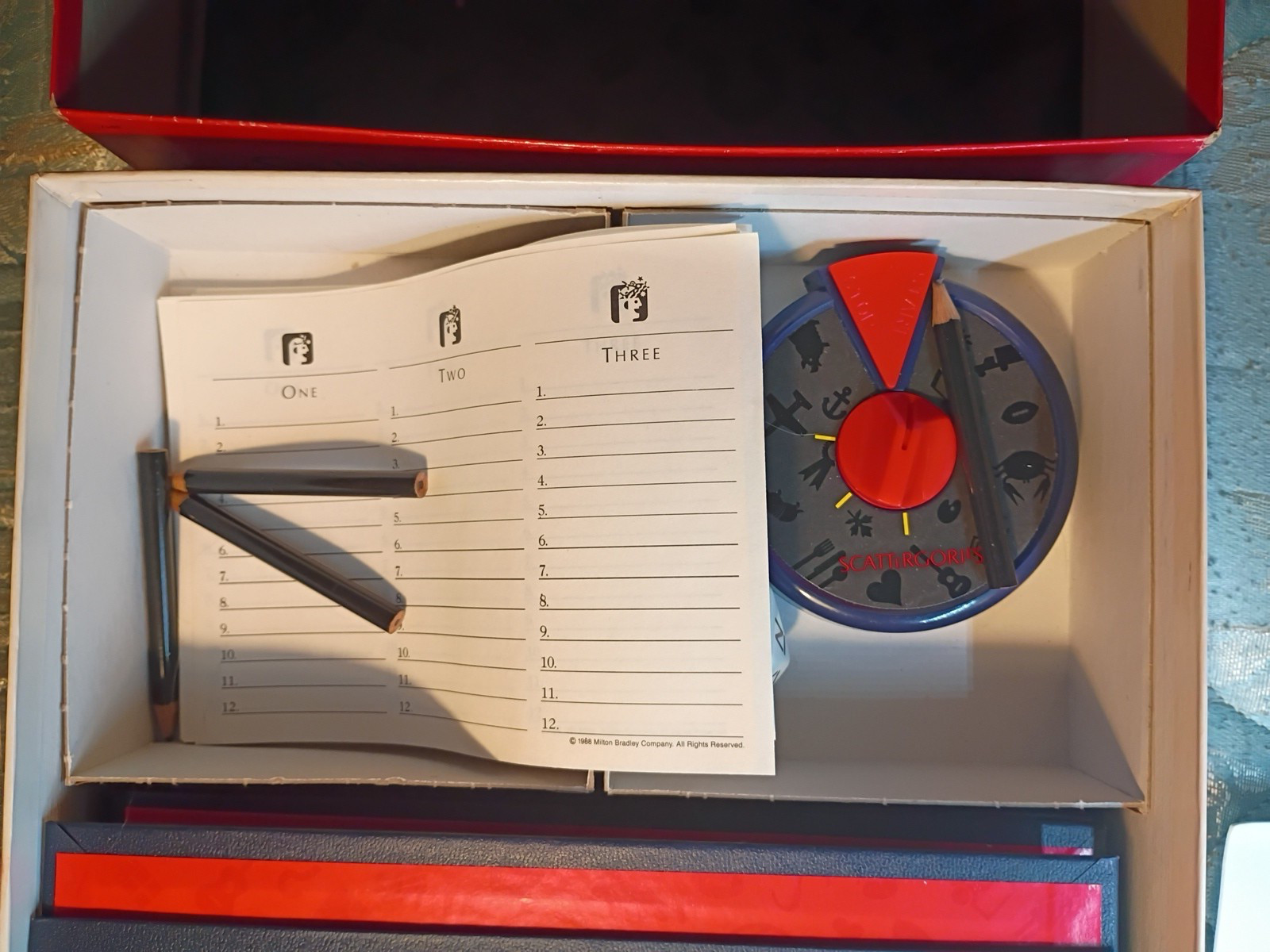 Scattergories Board Game – Complete 1988 – Vintage – COMPLETE SET!