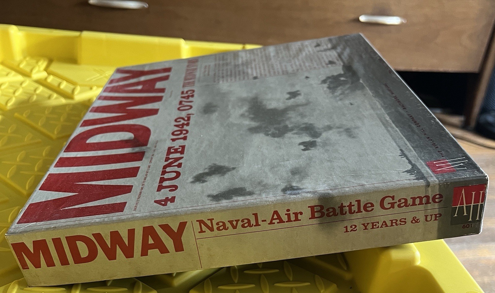 Midway Naval-Air Battle Game Avalon Hill 12 Years and Up (all punched)