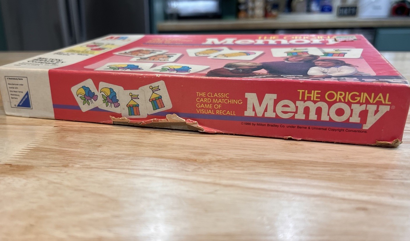 1986 Milton Bradley The Original Memory Game Vintage Read 71 Cards