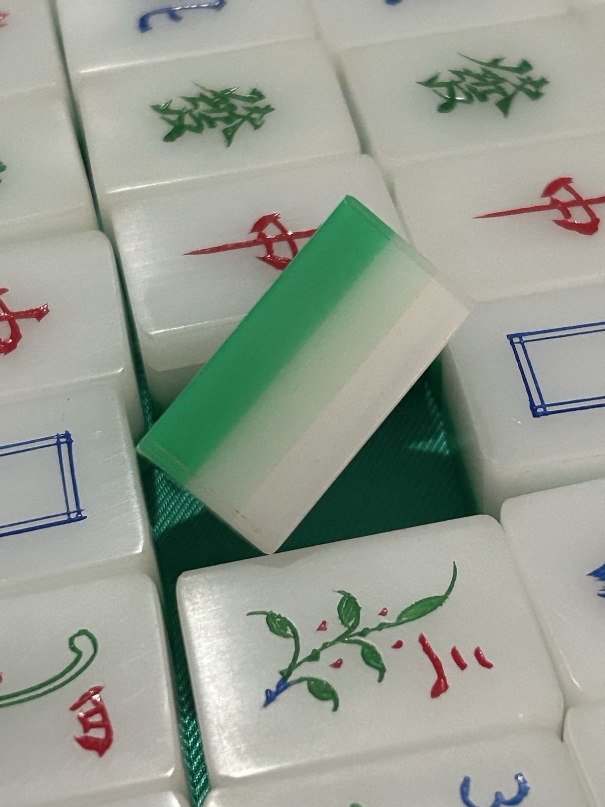 Vintage 1940s – 1950’s Hand Carved Mahjong Set
