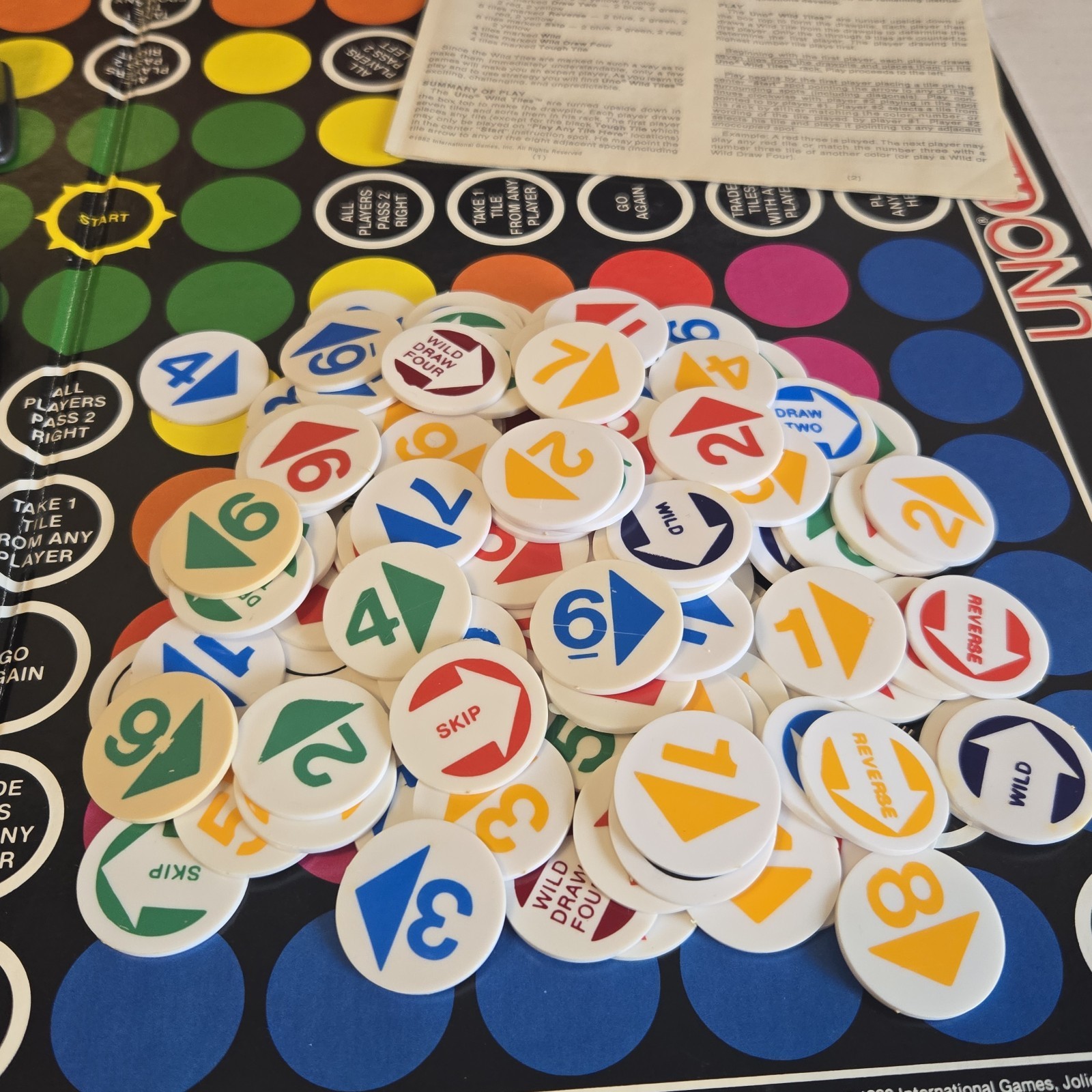 1982 UNO Wild Tiles Board Game **100% COMPLETE**