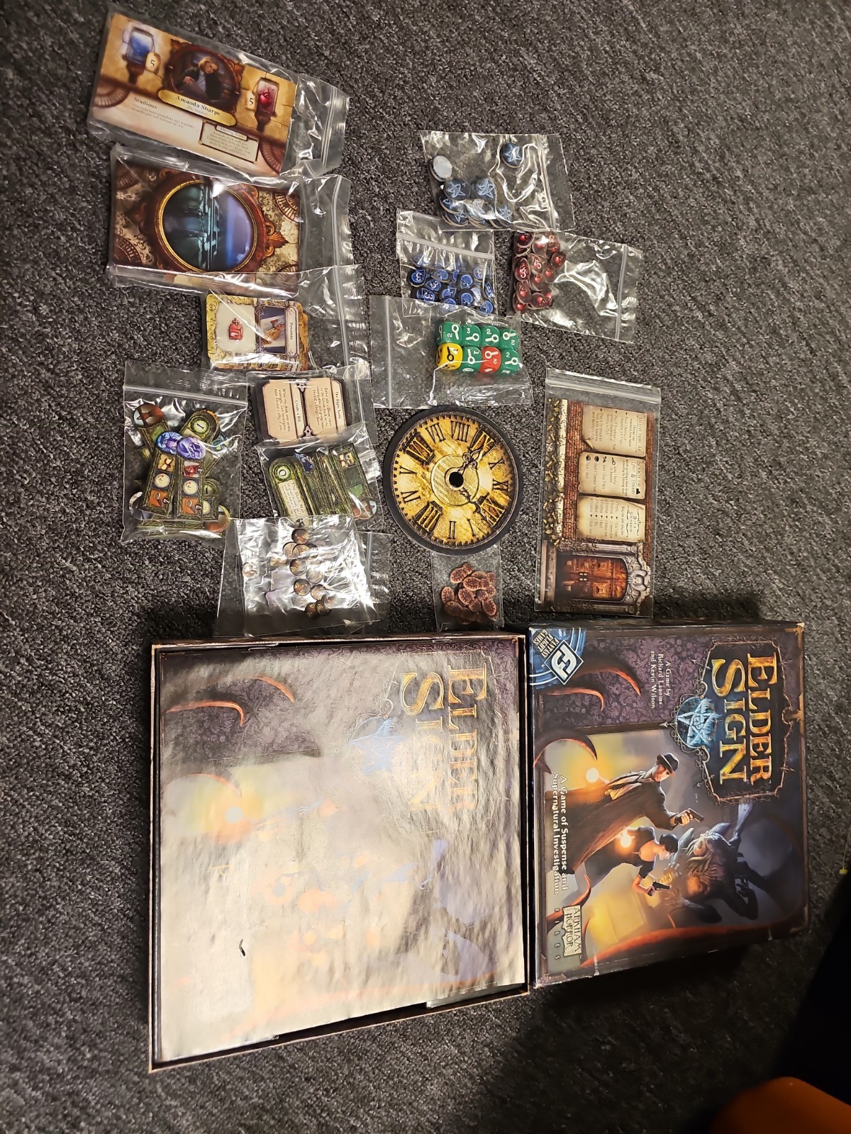 “Elder Sign” Cooperative Horror Dice Board Game Complete 2011