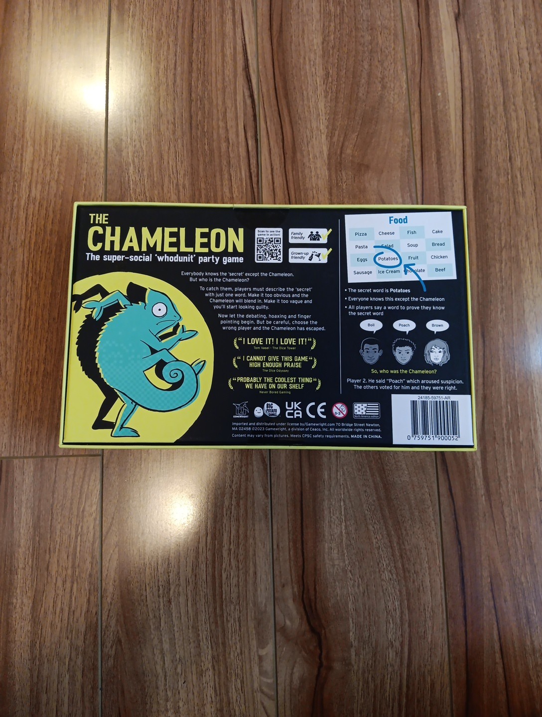 The Chameleon, Award-Winning Board Game for Families & Friends for 3-8 Players