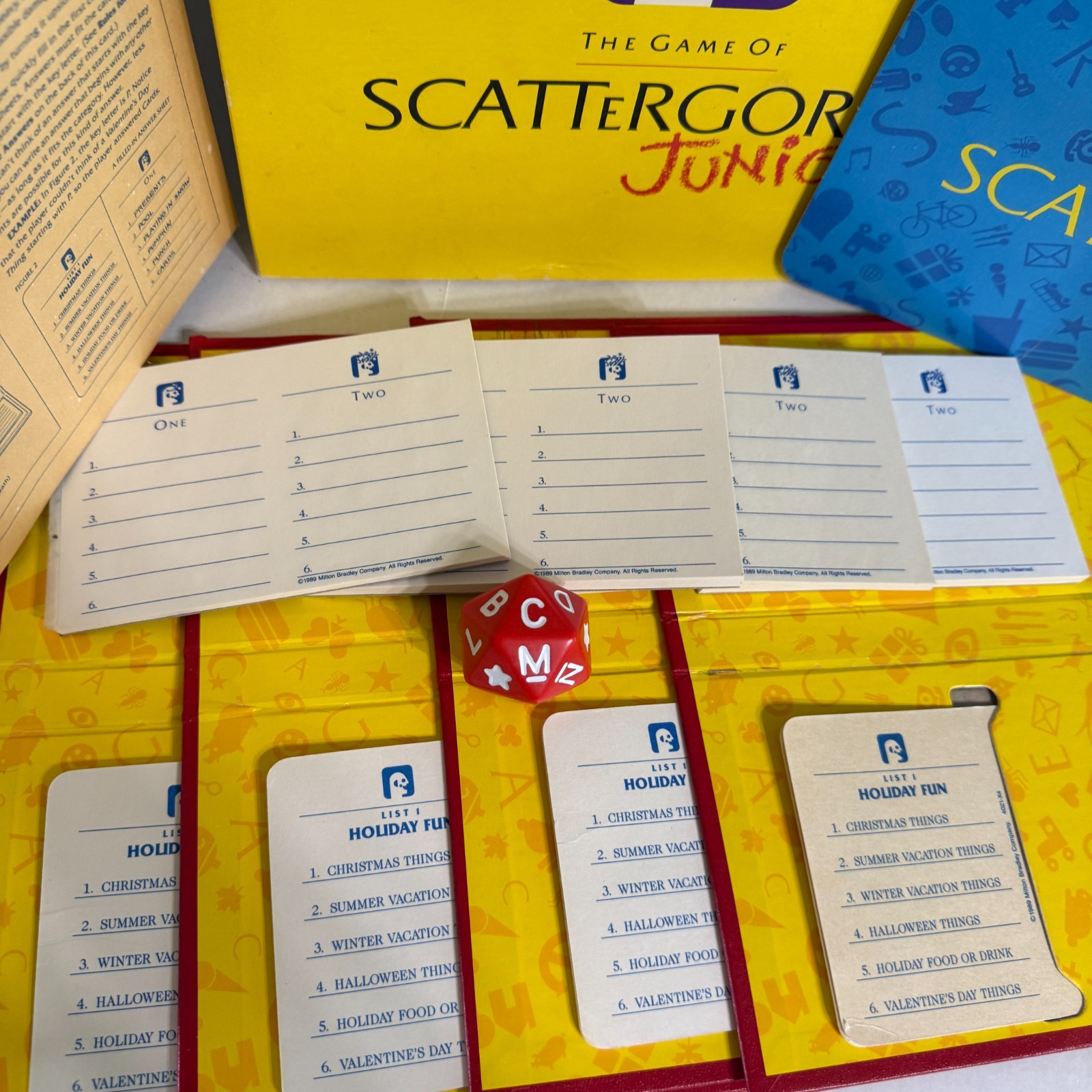 Scattergories Junior Milton Bradley 1989 Words Party Kids Family 8-11 Almost 100