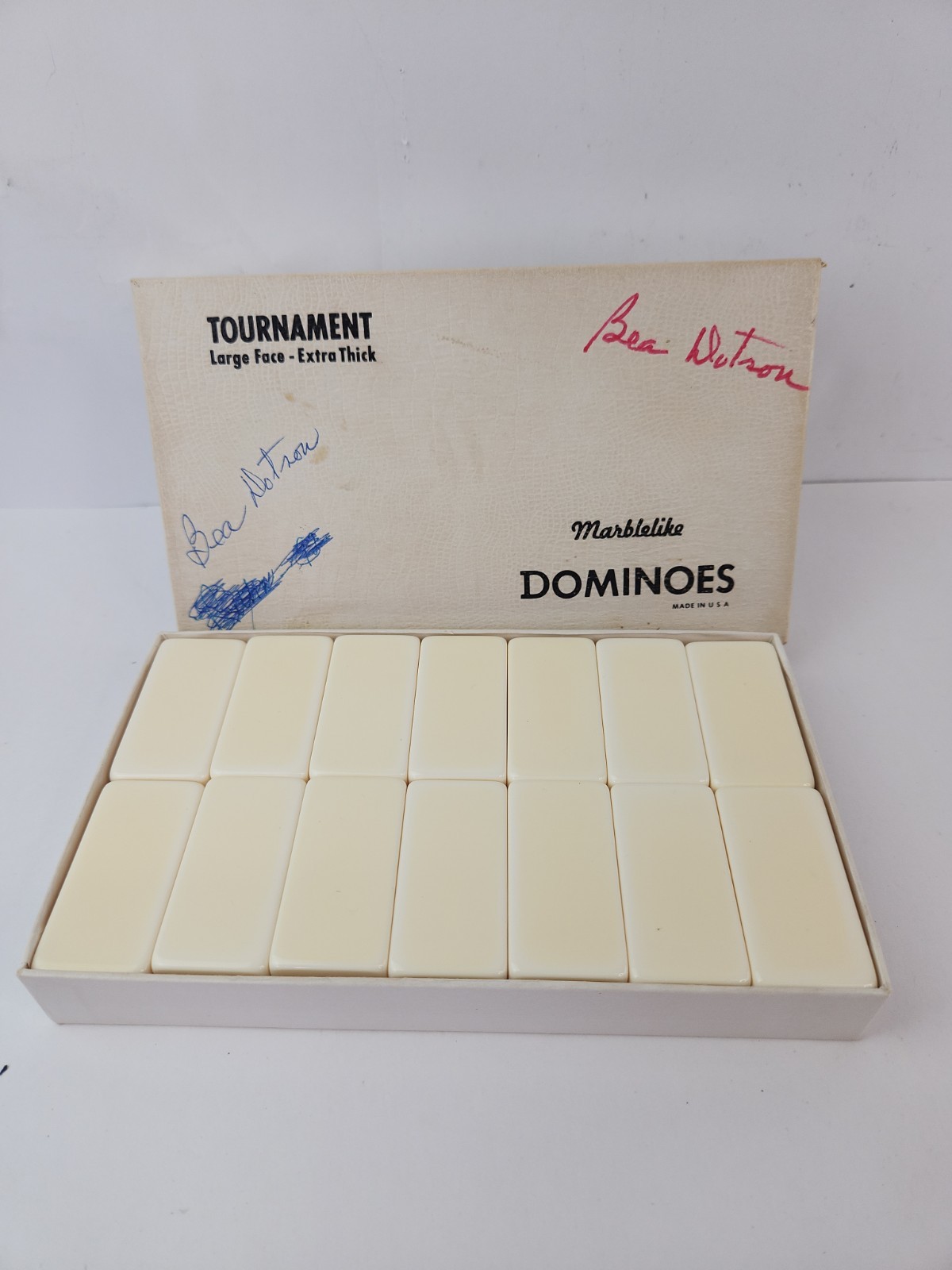 Puremco Tournament Marblelike Dominoes #1632 Large Face Extra Thick Made in USA.