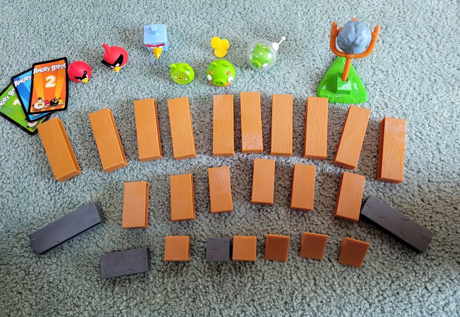 Mattel Angry Birds Space Skill & Action Game, Space Theme with EXTRA PIECES
