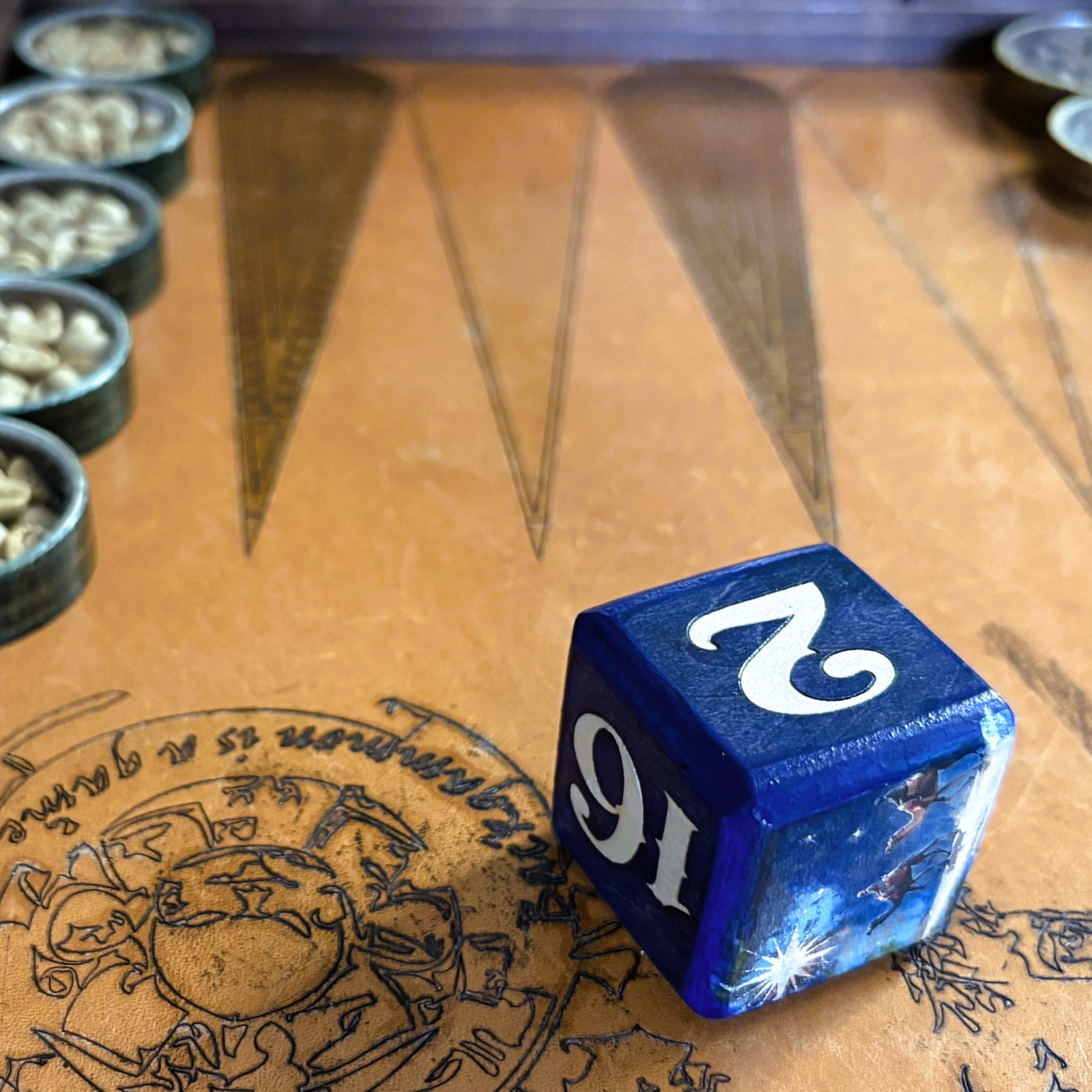 Stellar Sands – Light Across the Dunes – Backgammon Doubling Cube 36mm