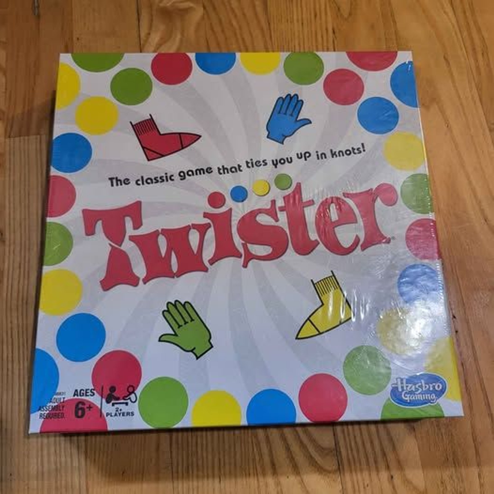 Hasbro Twister Party Classic Board Indoor and Outdoor Game Kids 6 +