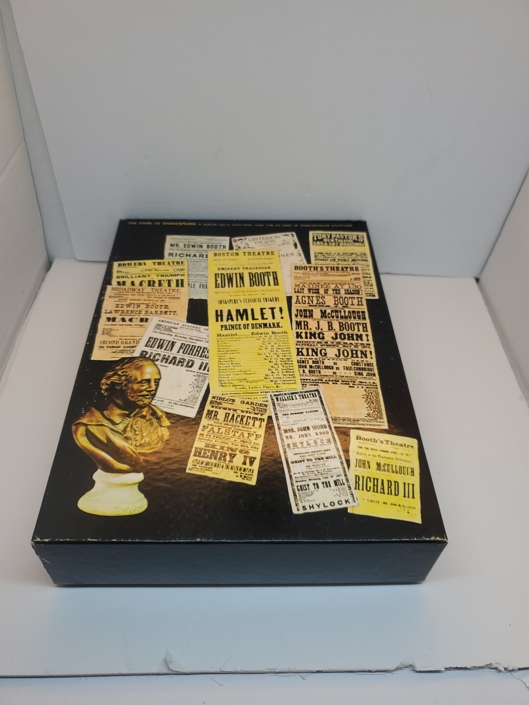 The Game of Shakespeare Avalon Hill Co Vintage 1966 Bookshelf Game