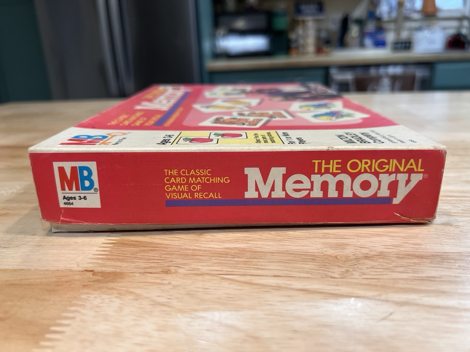 1986 Milton Bradley The Original Memory Game Vintage Read 71 Cards