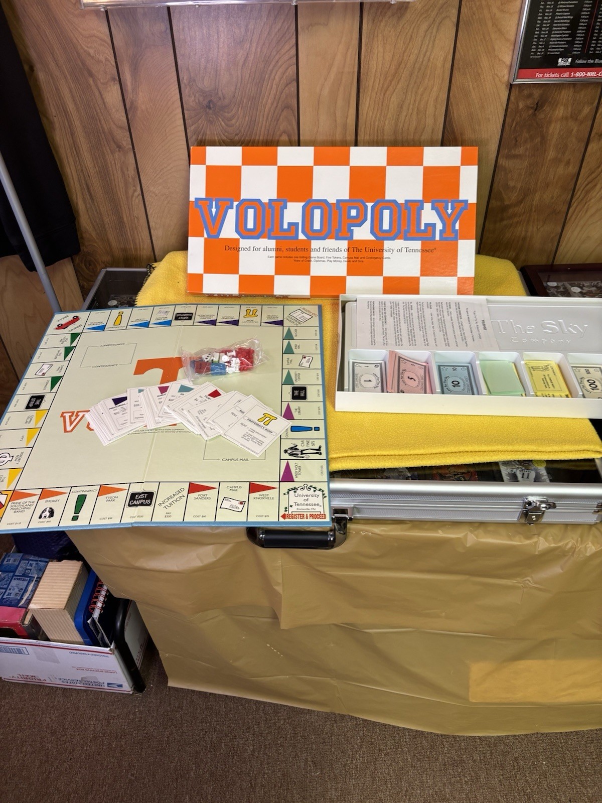VOLOPOLY University of Tennessee Volunteer Monopoly Late For The Sky Board Game