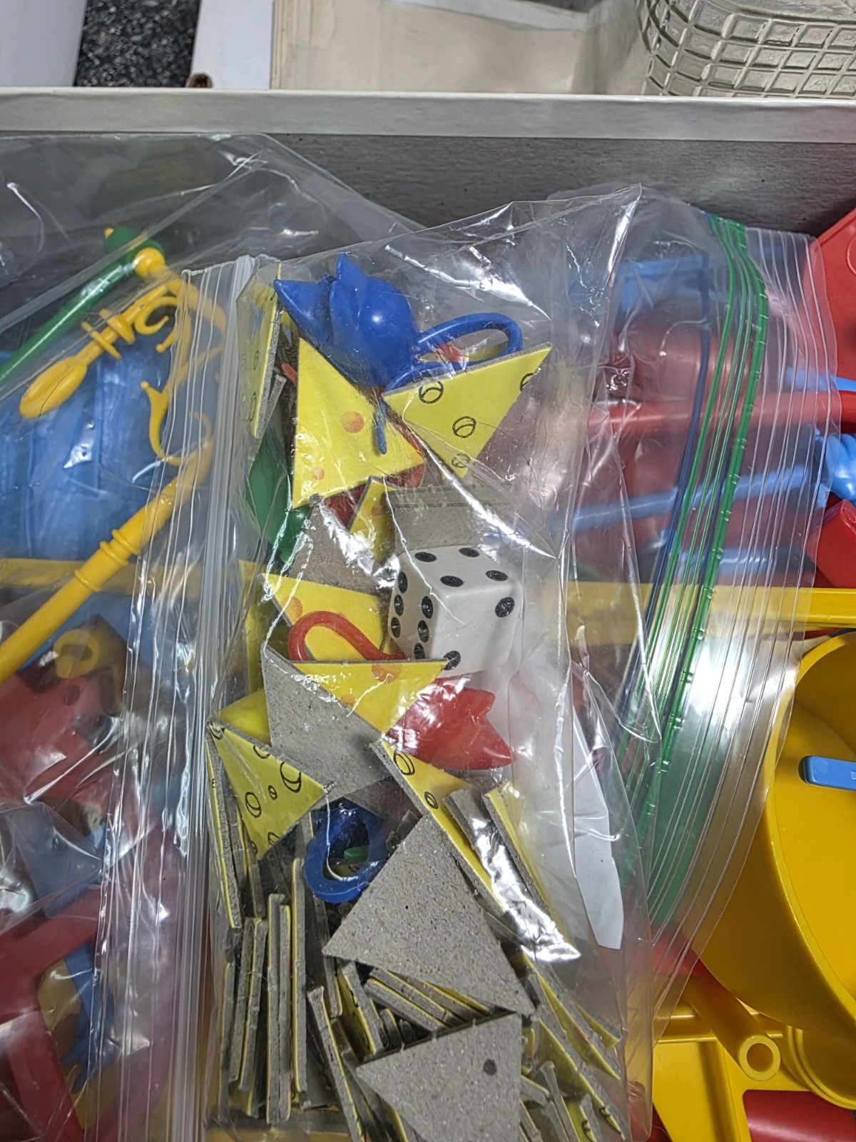 Milton Bradley 1999 Mouse Trap Building Game ( Complete)