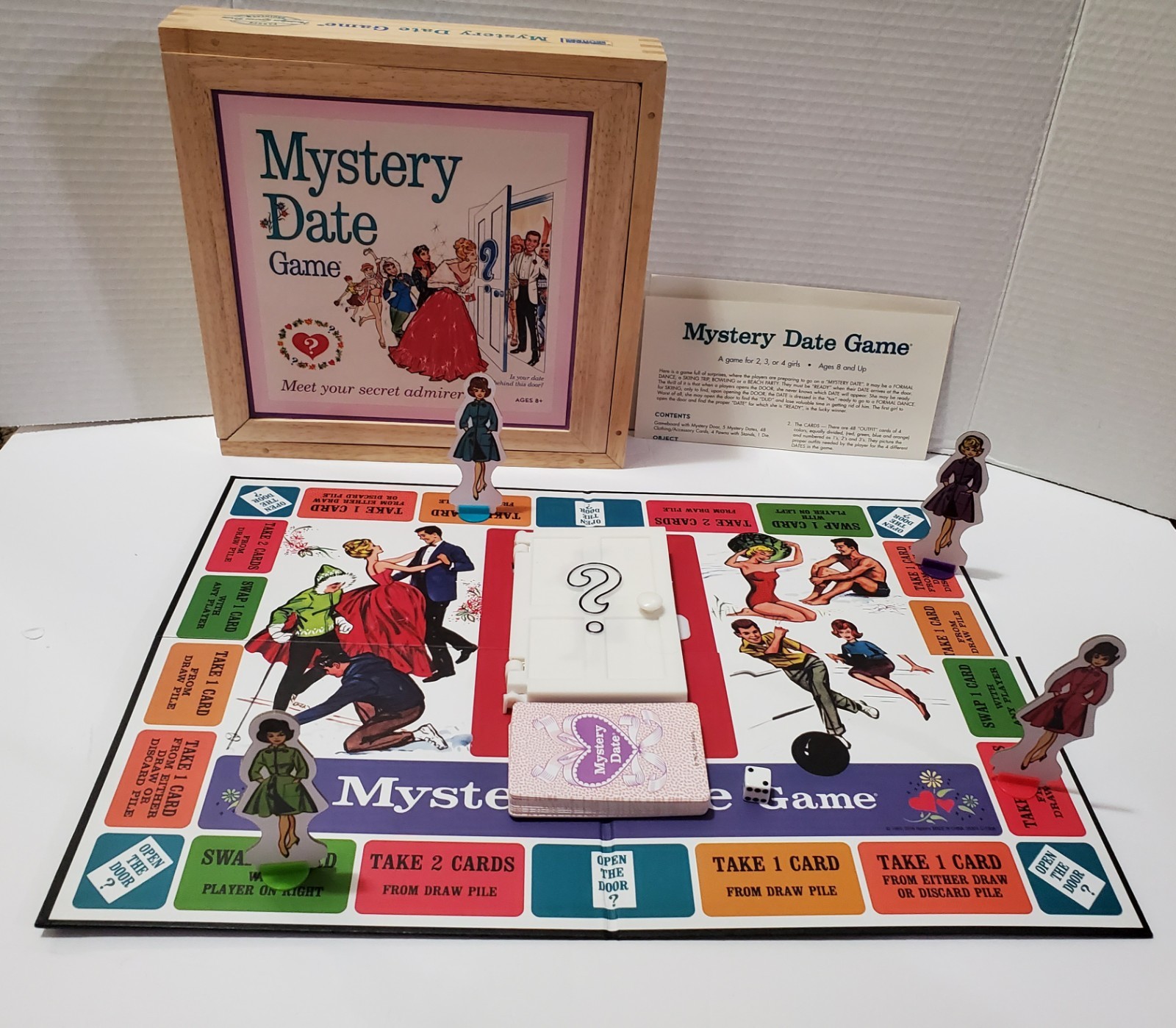 CT1 Mystery Date Nostalgia Retro Secret Admirer Board Game Parker Bros 2016 NEW