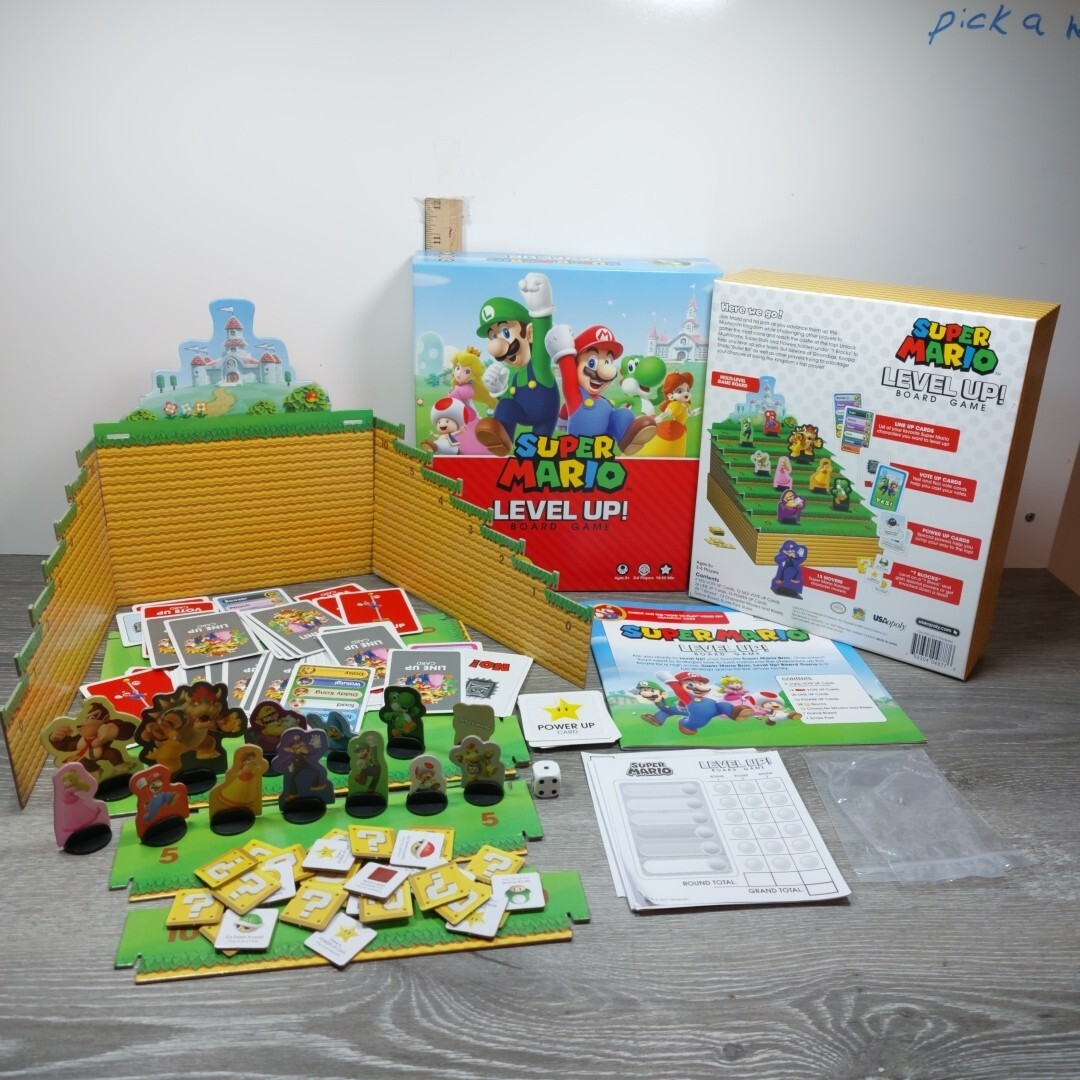 SUPER MARIO LEVEL UP! BOARD GAME *COMPLETE* NINTENDO – USAOPOLY 2017