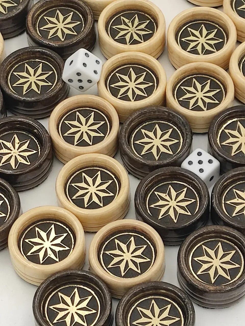 Handcrafted Wooden Backgammon Checkers – 25×12 mm (1×0.47 in) – 32 Pieces, Maple