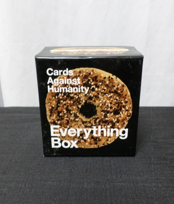 EUC CARDS AGAINST HUMANITY EVERYTHING BOX AGES 17+ GAME