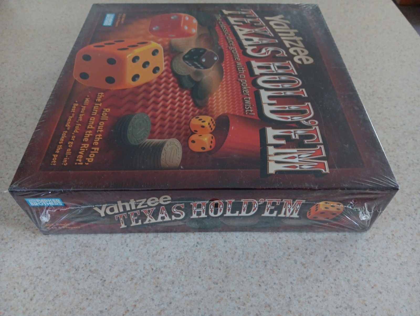Yahtzee Texas Hold’em Poker Style Dice Game Hasbro NIB / SEALED