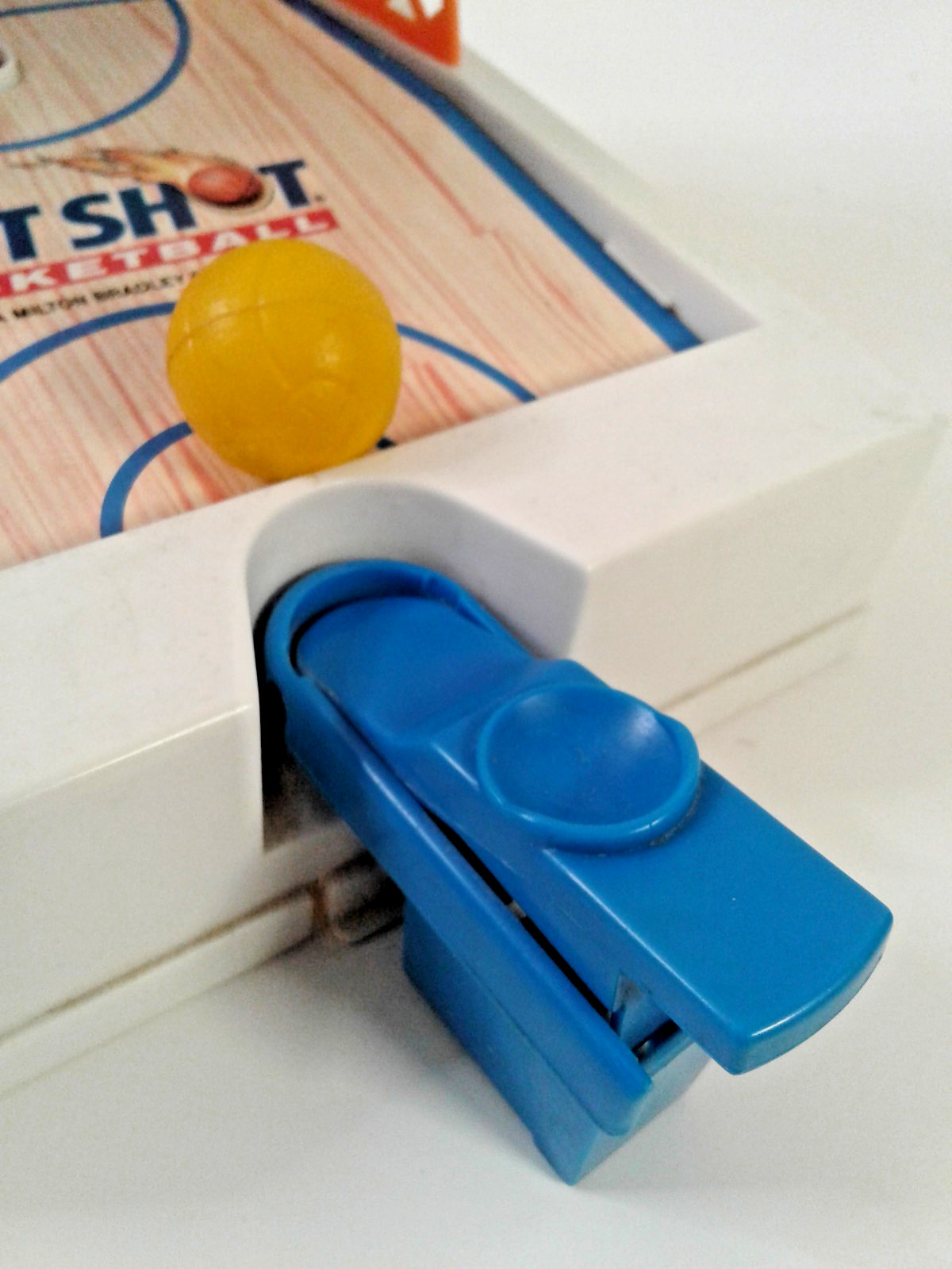 Vintage 1992 Milton Bradley Hot Shot Basketball Travel Game