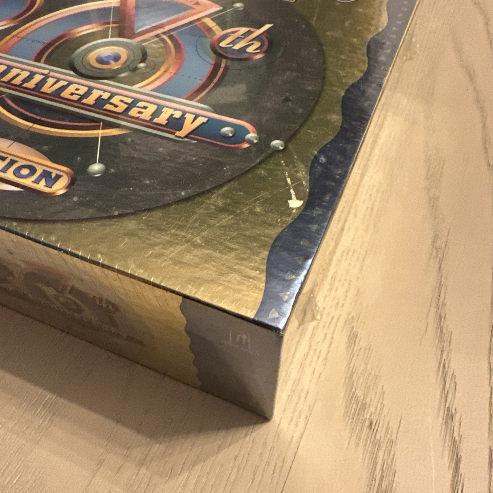 TRIVIAL PURSUIT 20TH ANNIVERSARY Edition Family Board Trivia Game – New SEALED