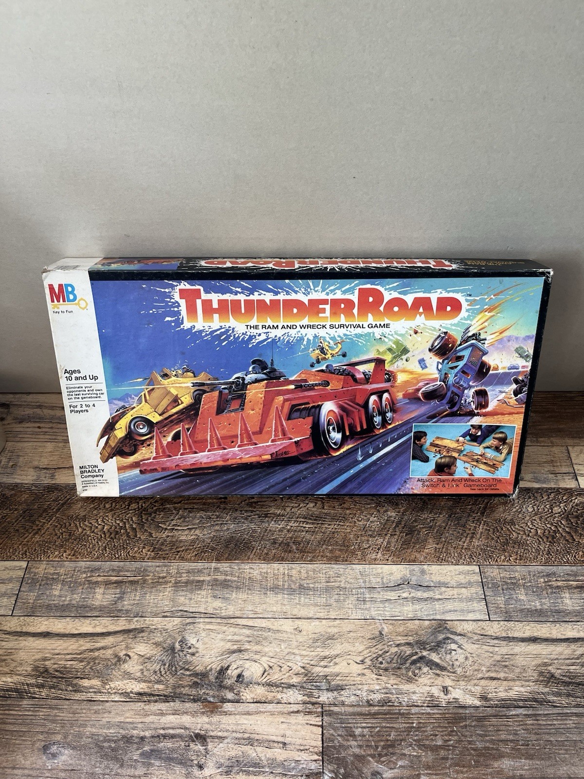 Vintage 1986 THUNDER ROAD Board Game MB 100% COMPLETE Mad Max Small Wear See Pic