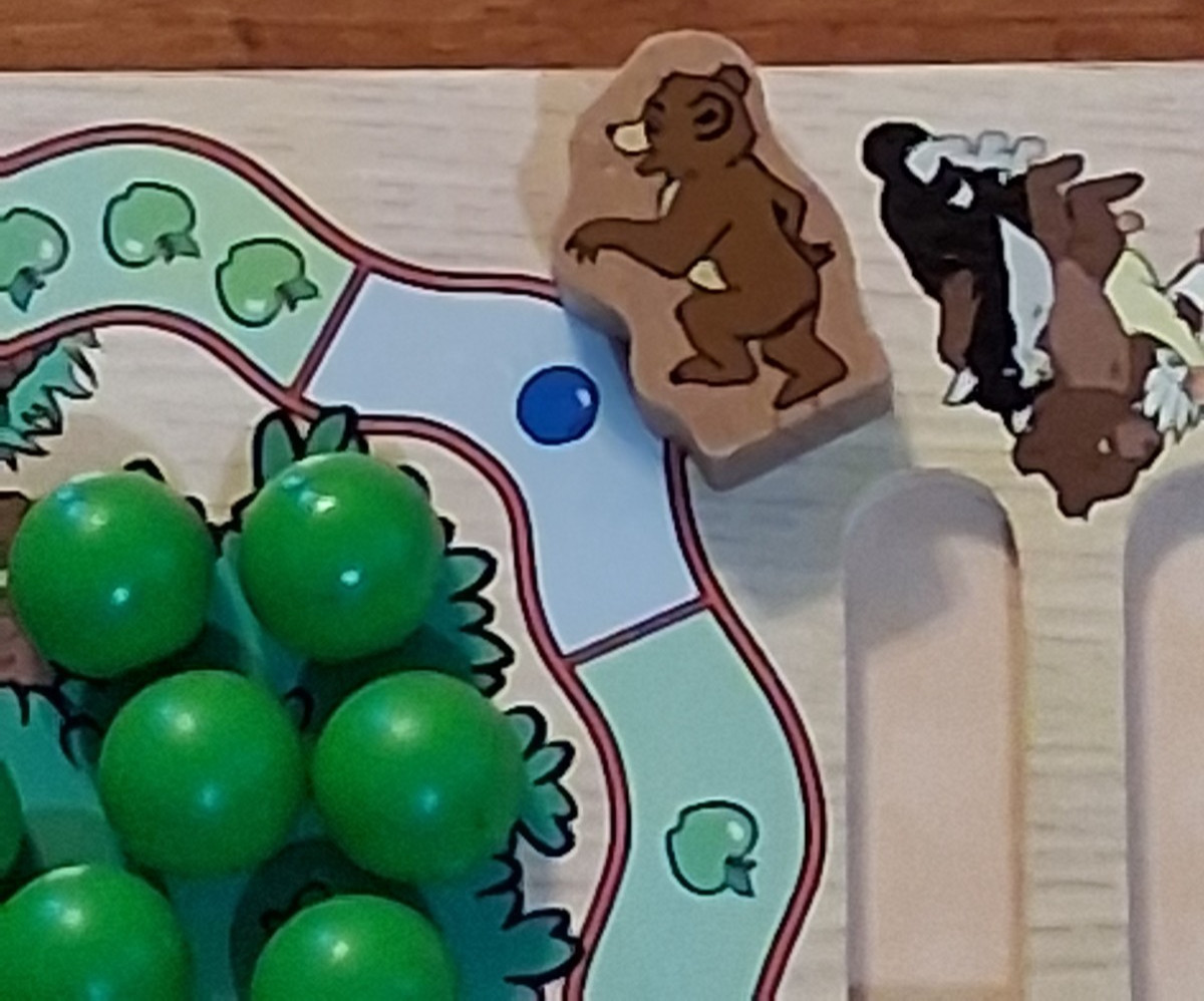 Maurice Sendak’s Little Bear Berries Cherries Apples & Pears Wood Game-Orig Box