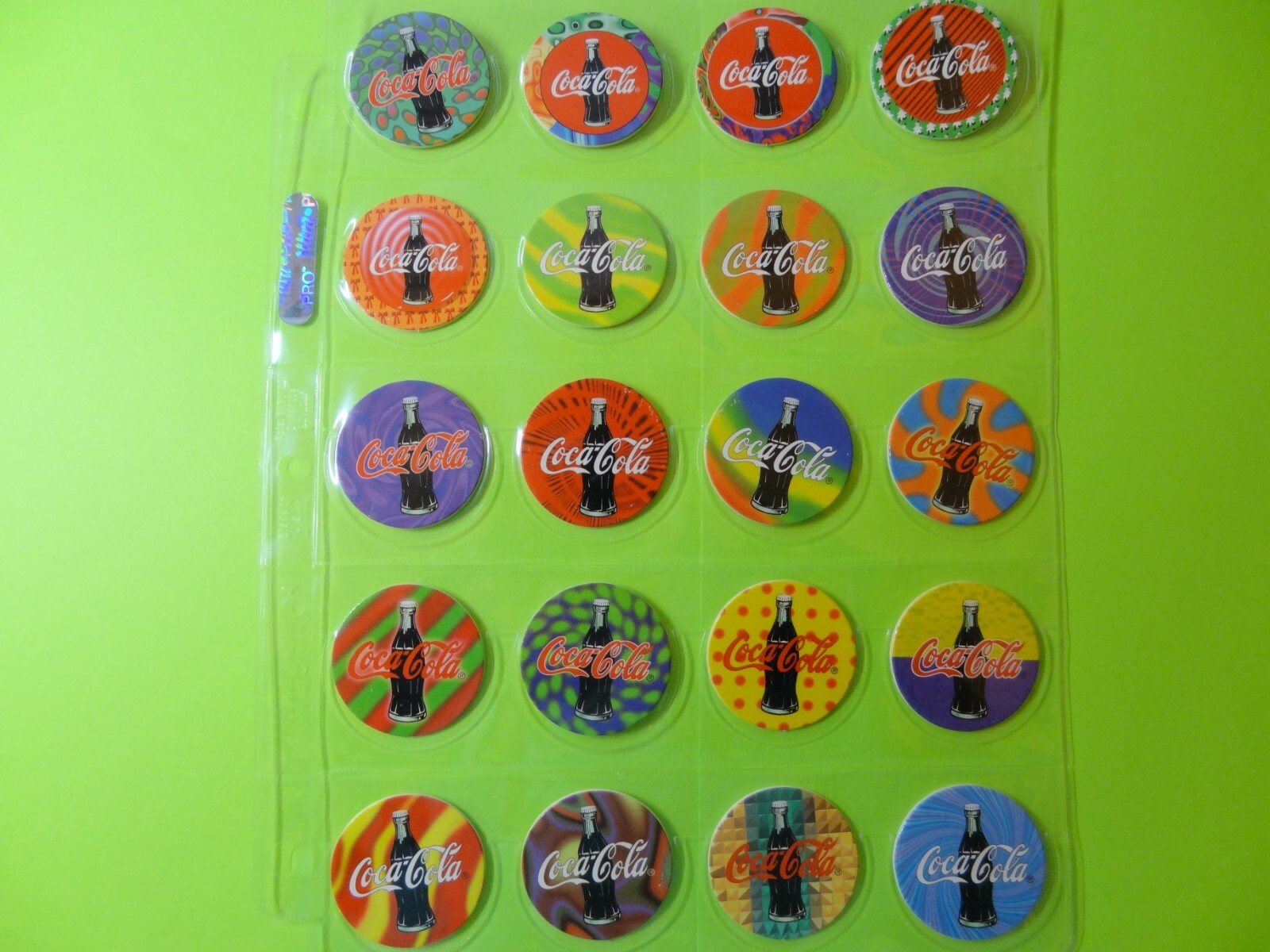 Pogs COCA COLA * Set of 40 * 1995 * Sheets included * Very Nice Set * Coke