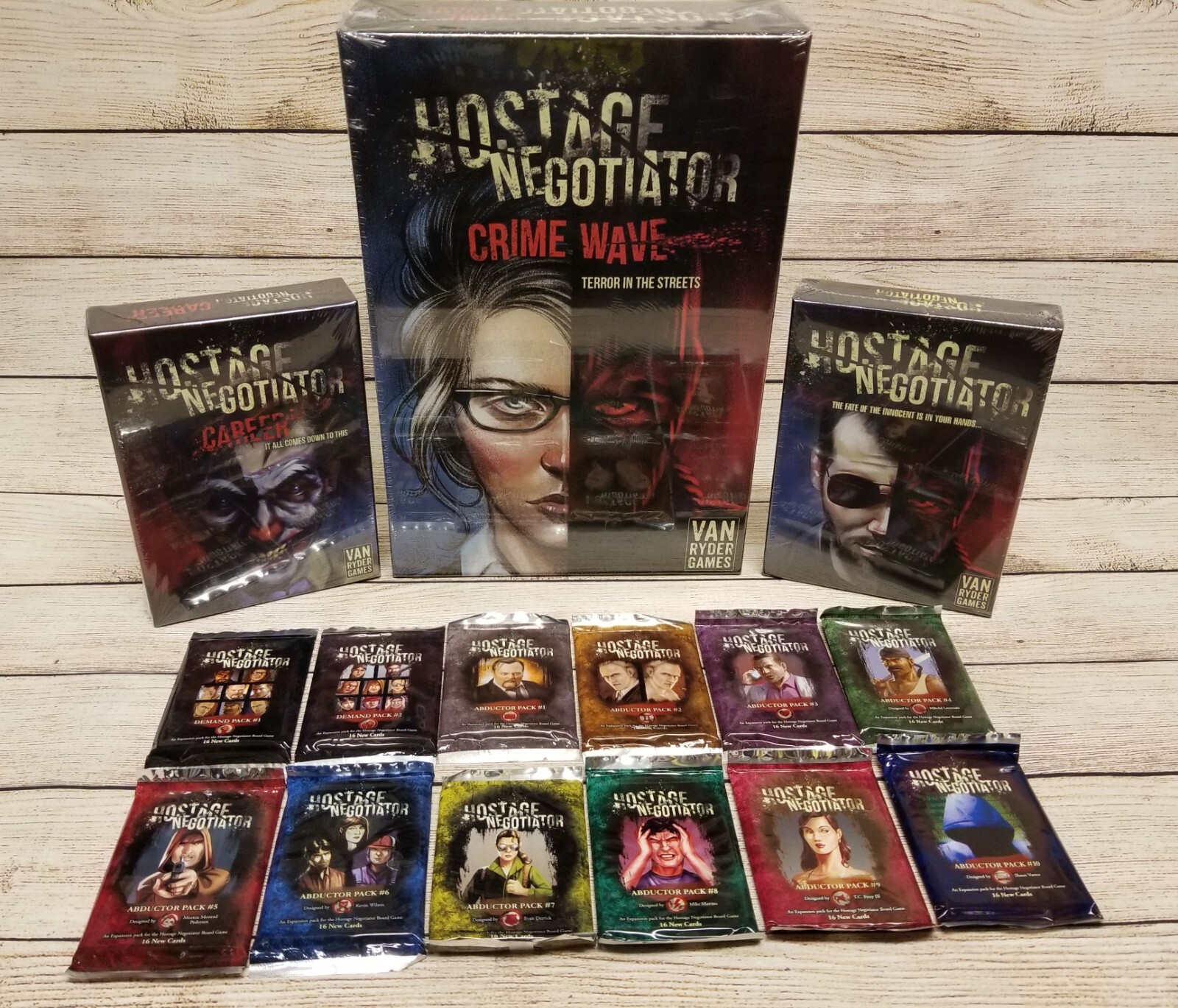 Hostage Negotiator Base + Crime Wave + Career Expansion + 12 Packs SEALED