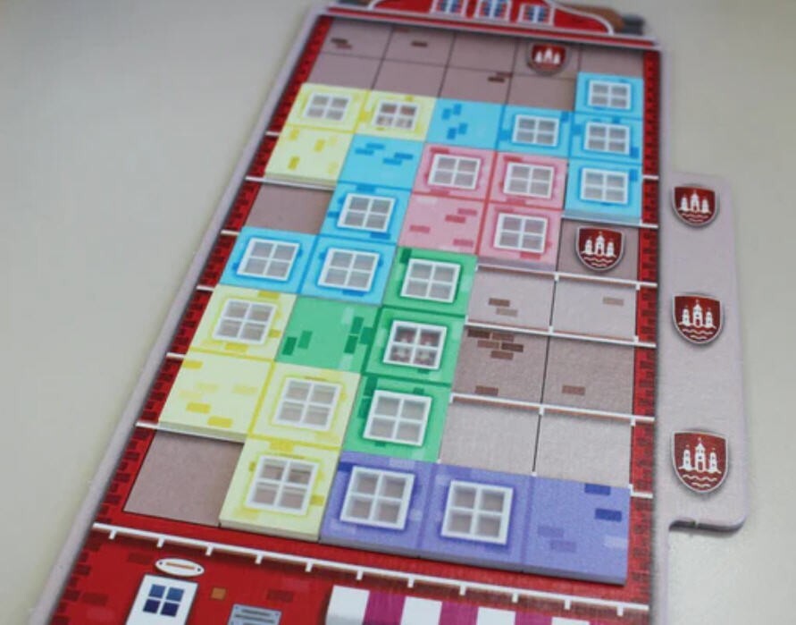 LOT of FOUR (4) – Helsinki + Expansion, Copenhagen Deluxe + Queenie – BRAND NEW