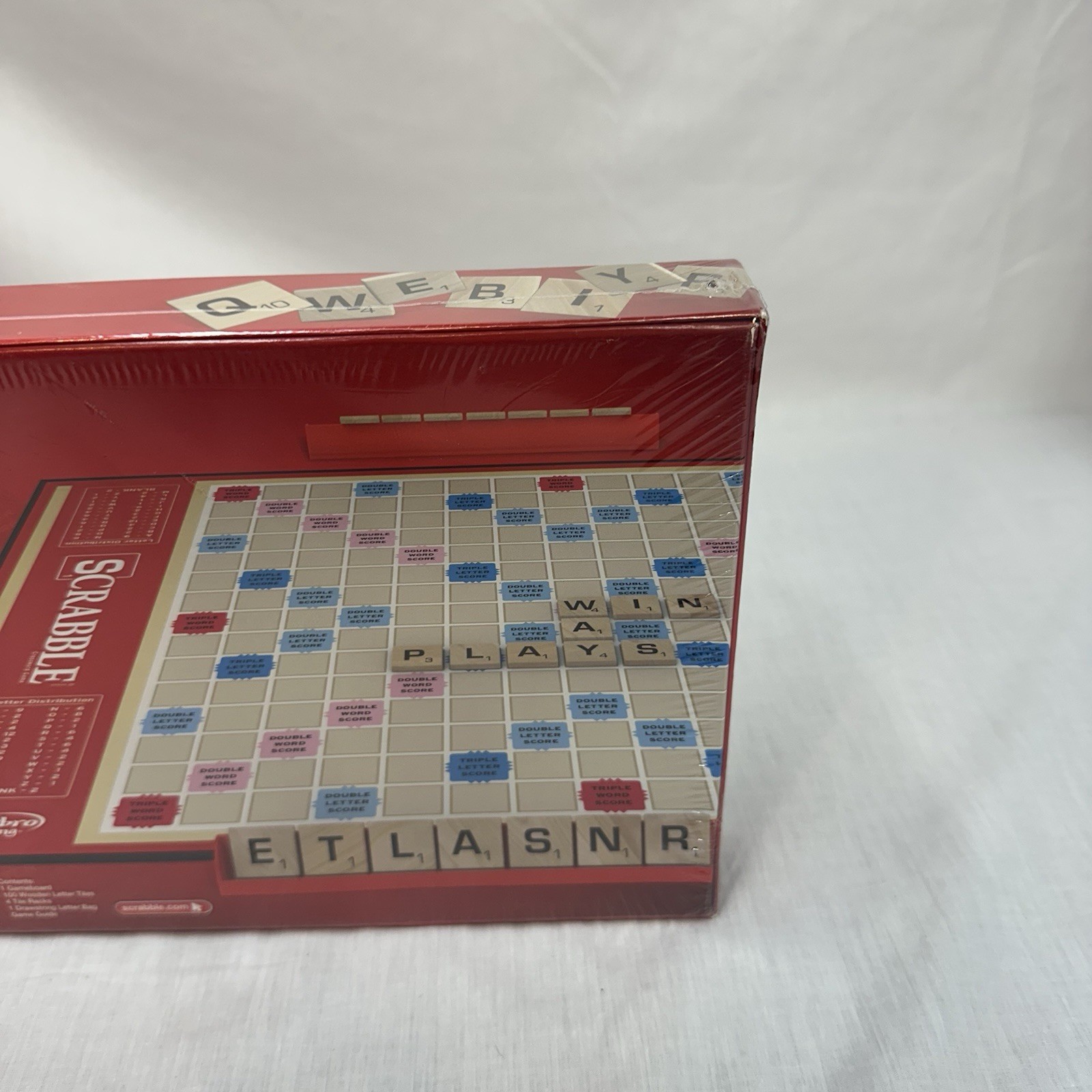 New Sealed Hasbro Scrabble Game Classic Crossword Board Game A8166 2013