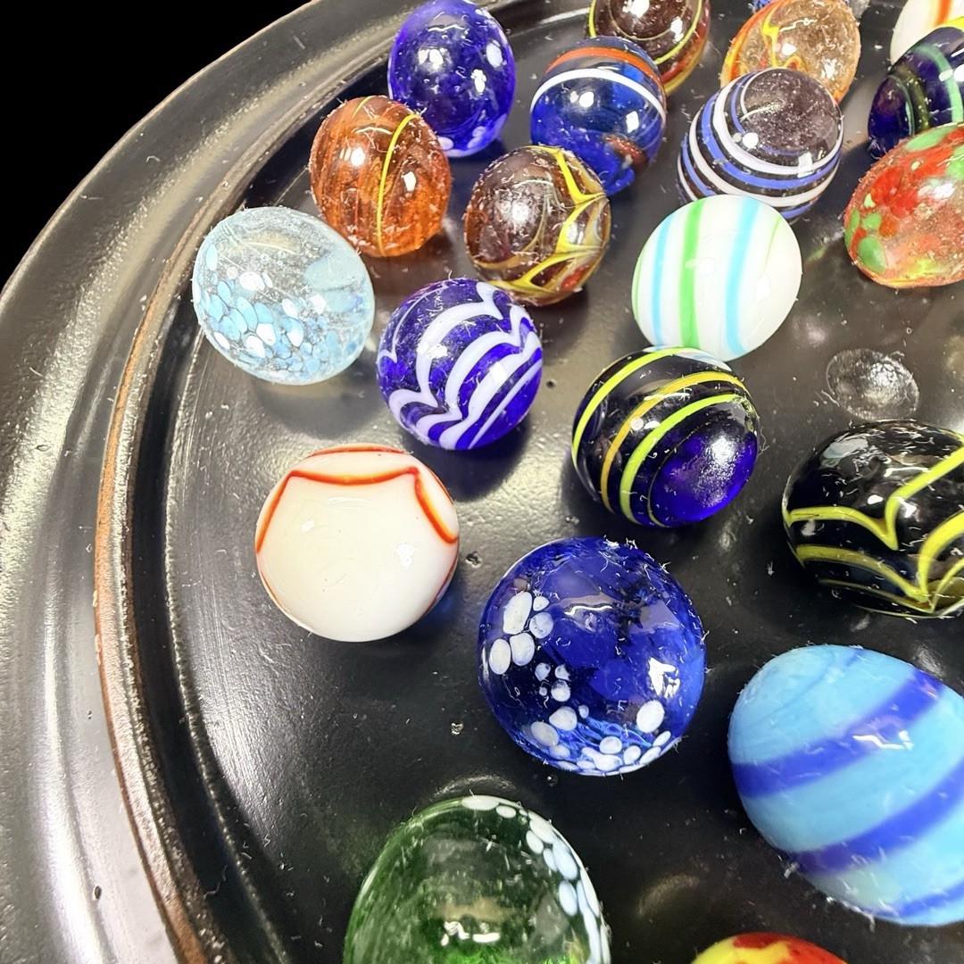 Solitaire Di Venezia Hand Blown Glass Marbles 38 w/Black Wood Base Board