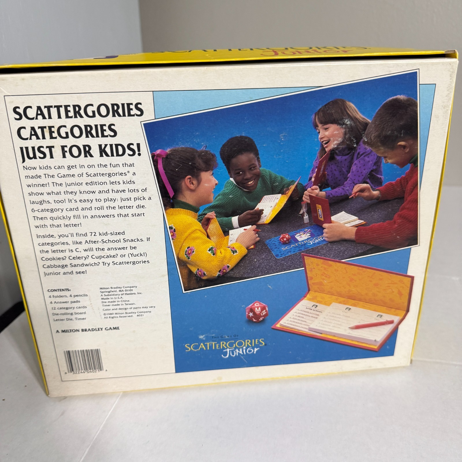 Scattergories Junior Milton Bradley 1989 Words Party Kids Family 8-11 Almost 100