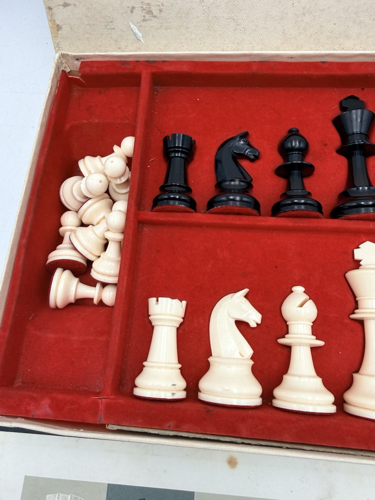 Vtg Deluxe Chess Set 1968 Selchow & Righter Complete In Box SelRight Felt Bottom