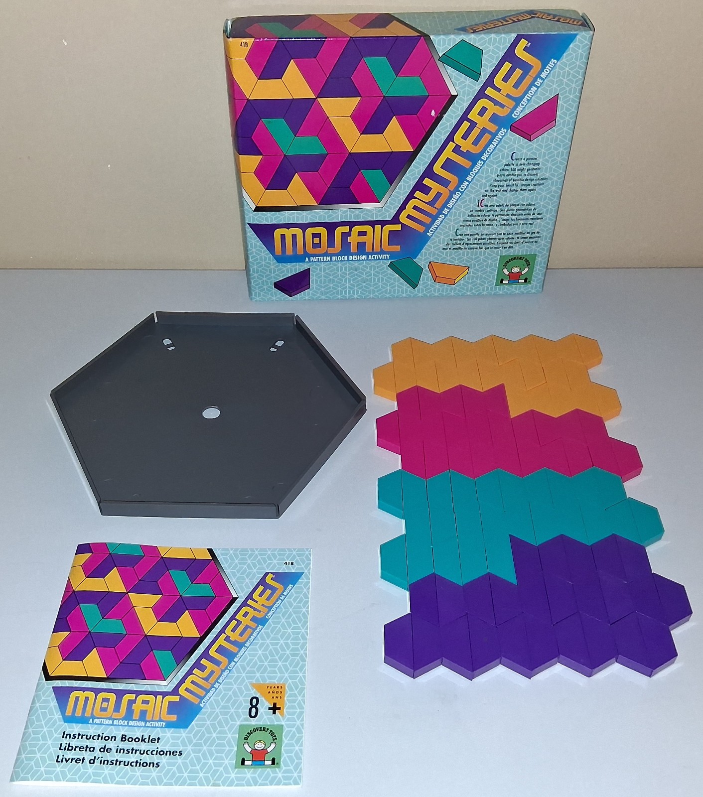 1992 MOSAIC MYSTERIES A PATTERN BLOCK DESIGN ACTIVITY SET DISCOVERY TOYS