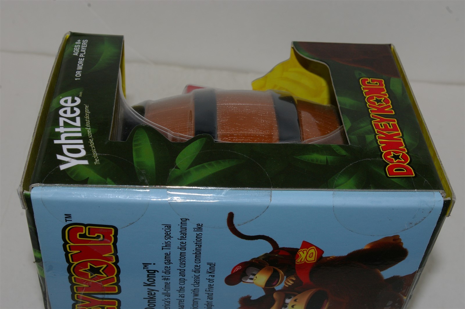 Donkey Kong Yahtzee Nintendo USAopoly Dice Game NEW SEALED!