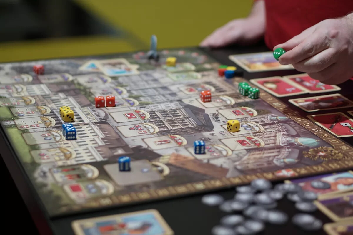 🎩🎲NIS VIENNA – OOP dice worker placement strategy Board Game 🎲🎩