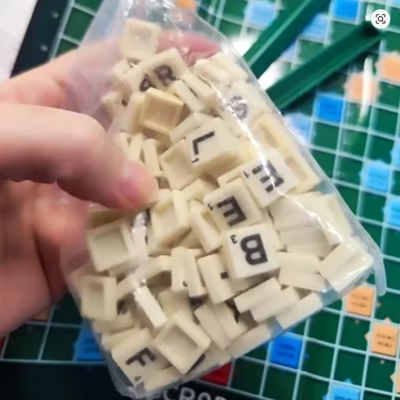 New Scrabble Crossword Board Game – Contents New – Damaged Packaging
