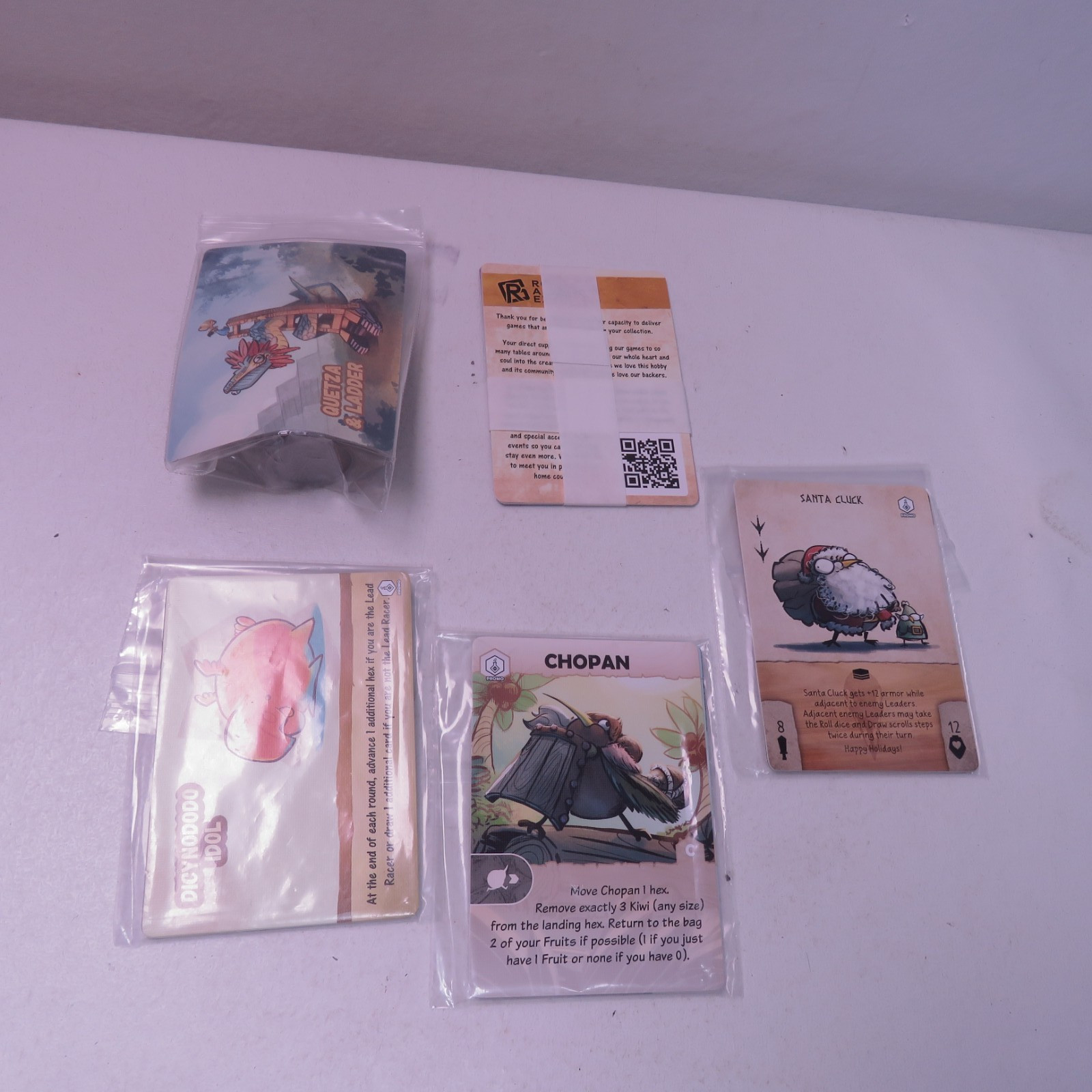 Gencon 25 Promo Lot Kiwi , Dodos Riding Dinos, War For Chicken Island W/ Figure