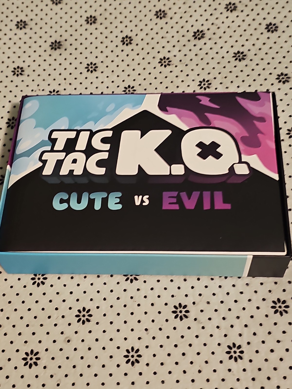 New Tic Tac KO Cute vs Evil Card Game 8+ K.O. 2-4 Players Unstable Used