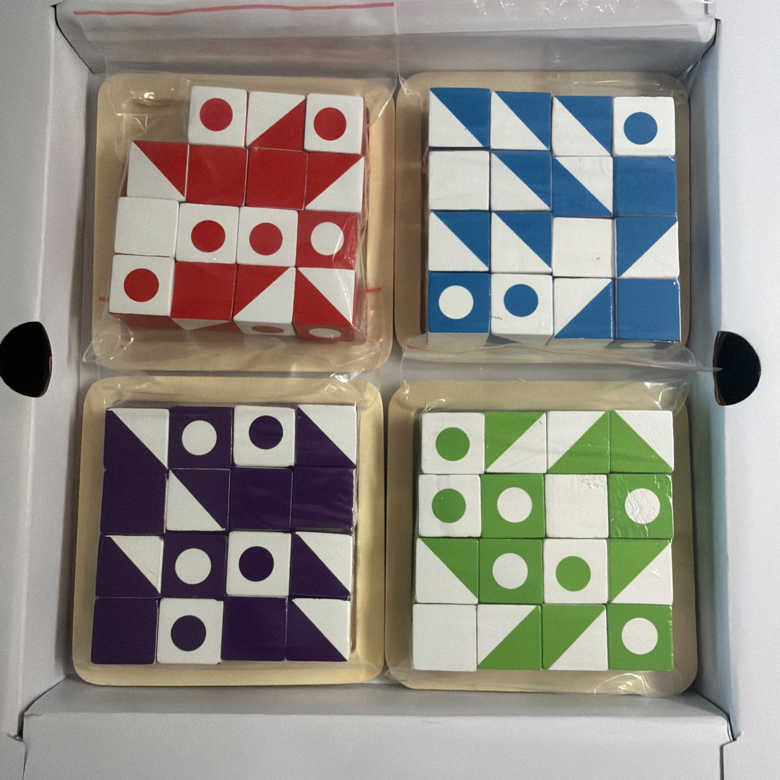 MindWare Q-bitz Visual Dexterity Cubed Pattern Game (CSG-QBITZ)